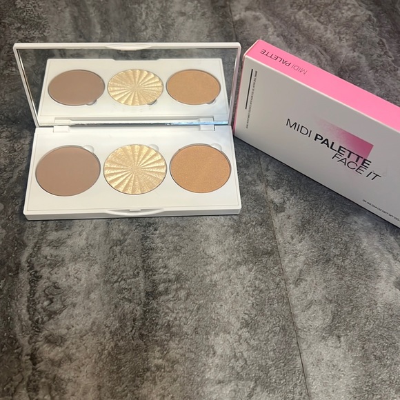 OFRA Other - OFRA Cosmetics Face it Midi Palette - Light